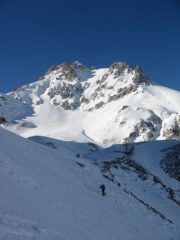 Lodo segui le tracce! Il canale è quello a sx.