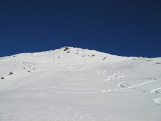 pendii sotto la vetta