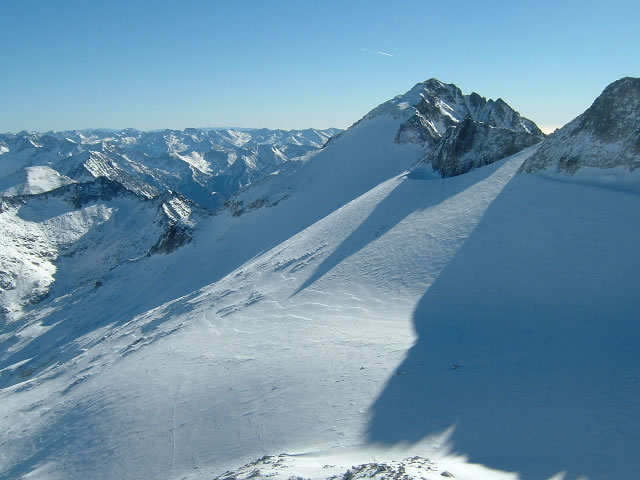 Aneto visto dalla Maladeta