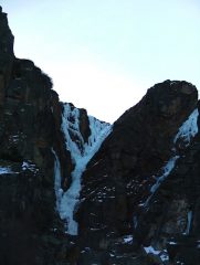 La cascata dalla base