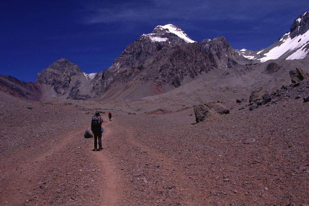 salendo verso Plaza Argentina (10-1-2005)
