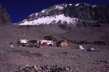 arrivo al Campo Base di Plaza Argentina (10-1-2005)