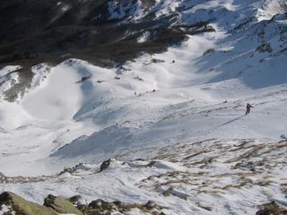 Il ripido canalino sul Lago Nero