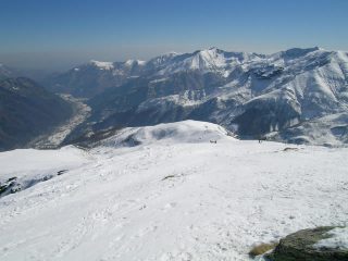 Dalla cima la bassa valle dell'Orco