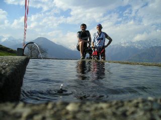 la fontana con vasca dell'alpe monsuffietto con franco ed elio