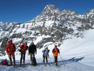 Salendo sul ghiacciaio della Ciamarella.