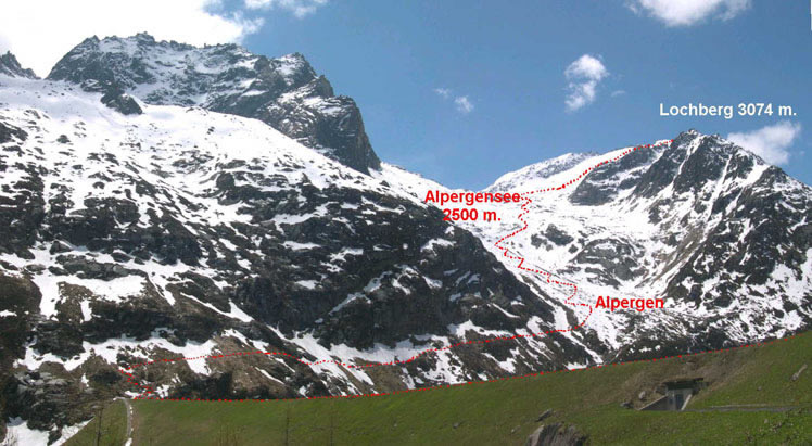 L'itinerario visto dalla diga del Goscheneralpsee