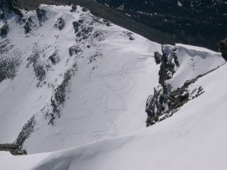 Il canale che porta al colle visto dalla cima
