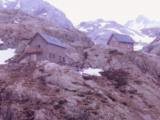 a pochi minuti dal Refuge de Nice (21-5-2005)