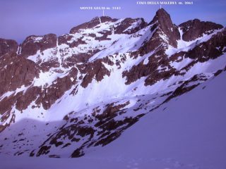 prime luci del sole su Gelas e Maledia (22-5-2005)