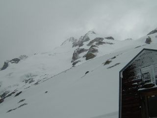 Il M. Dolent (a sx) visto dal Fiorio