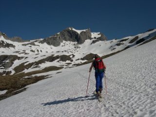 la parte alta del vallone con la punta