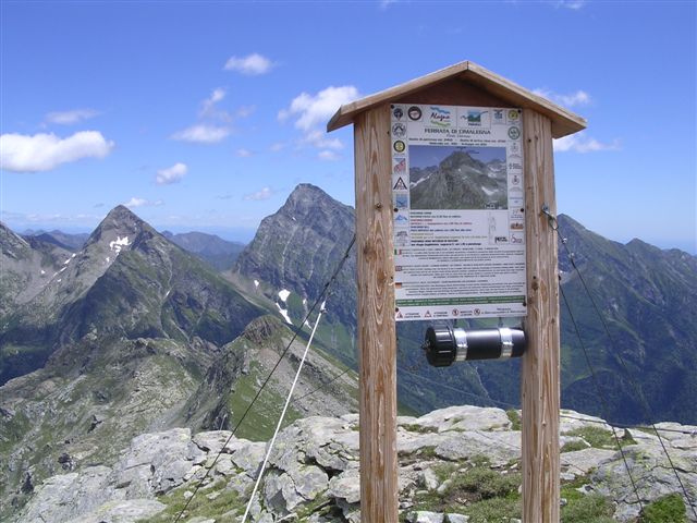 libro di vetta e panorami