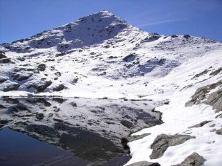 La punta Giassetto vista dal Lago