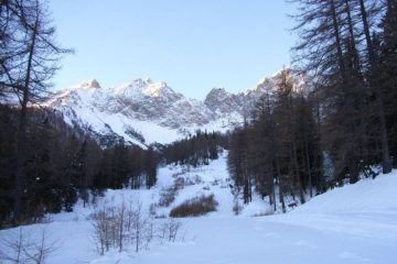 panorama su Grand'Hoche - Punta Gros Vallon - Punta Clotesse - denti dell'aquila
