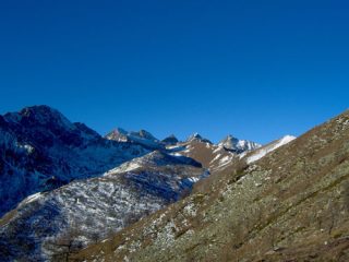 Il Vallone del Sangonetto con al fondo il Colle del Vento