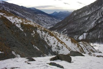 una visuale su Chianale dal Vallone di Saint Veran (31-12-2005)