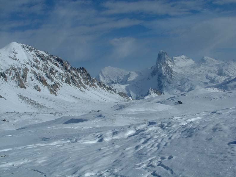 il panorama dal colle con la rocca la meja