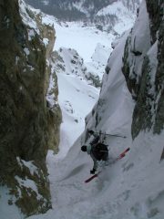 Andrea Schenone volteggia, in barba allo spazio limitatissimo