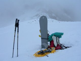tra la nebbia l'ultimo pendio della Cars