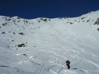 Scendendo dalla punta..