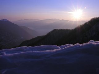 le prime luci del sole a Capanne di Carrega (5-2-2006)