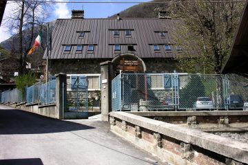 Rifugio Balma Meris a S. Anna di Valdieri, punto di partenza per la salita al rifugio Livio Bianco (23-4-2006)