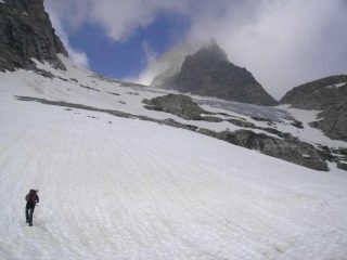 Il ripido scivolo iniziale del ghiacciaio