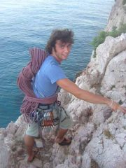 Io sul sentiero prima del traverso a picco sul mare...CHE BELLO!!