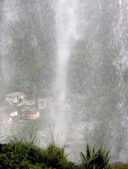 Noasca dietro la cascata...