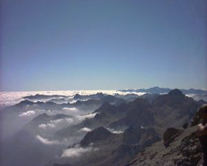 Dalla vetta del M. Sautron lo sguardo spazia verso le Marittime