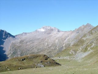 Il pian dei Morti e la Torre Lavina