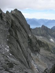 Dalla via normale, vista verso il pilastro dello spigolo Vinci