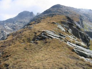 La cresta sud ovest con la vetta sullo sfondo