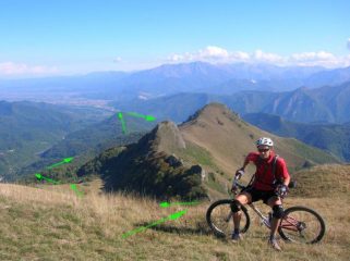 Dalla cima dell' Alpe vista sul Tagliaré e sulla cresta di discesa