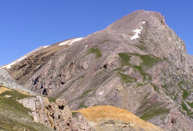 Vista del lungo pendio di salita al Monte Maniglia