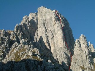 Il tracciato della via Albertini nascosto in parte dal 