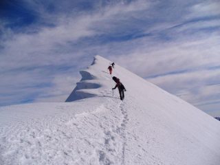 Enormi cornici sulla cresta finale