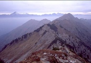 tutta la cresta da perocrrere con la vetta dell'Altissimo in fondo a destra