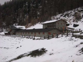 Il rifugio Chaligne. Da qui la neve comincia...