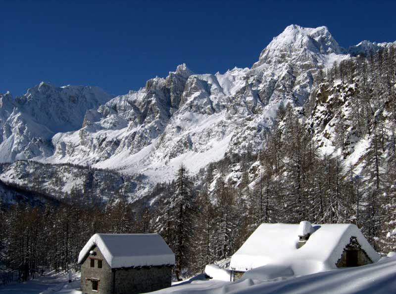 Corte d'Ardui e il Cervandone sommersi dalla neve