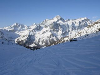 Vista verso i Tournalin salendo al colle