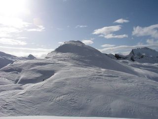 La Punta d'Orogna vista dal Monte Cazzola.