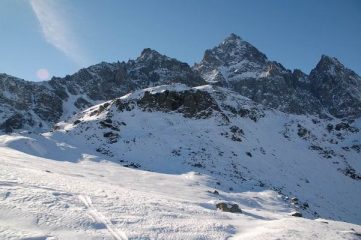 La vetta salendo dalle piste di Pian della Regina