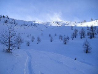 Il bel pendio innevato prima del colle