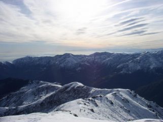 la panoramica cresta verso l'Arzla e il rif. Blessent Redentore