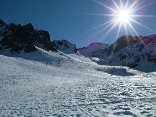 il lungo pianoro dopo il ripido pendio alla fine del bosco