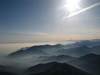 foschie e creste, il fondo il Viso.