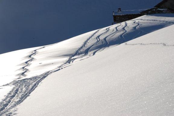 La neve com'era dai 2400 sino all'incontro della stradina pistata
