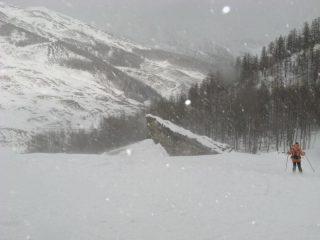 discesa dalle baite con scaccianeve.